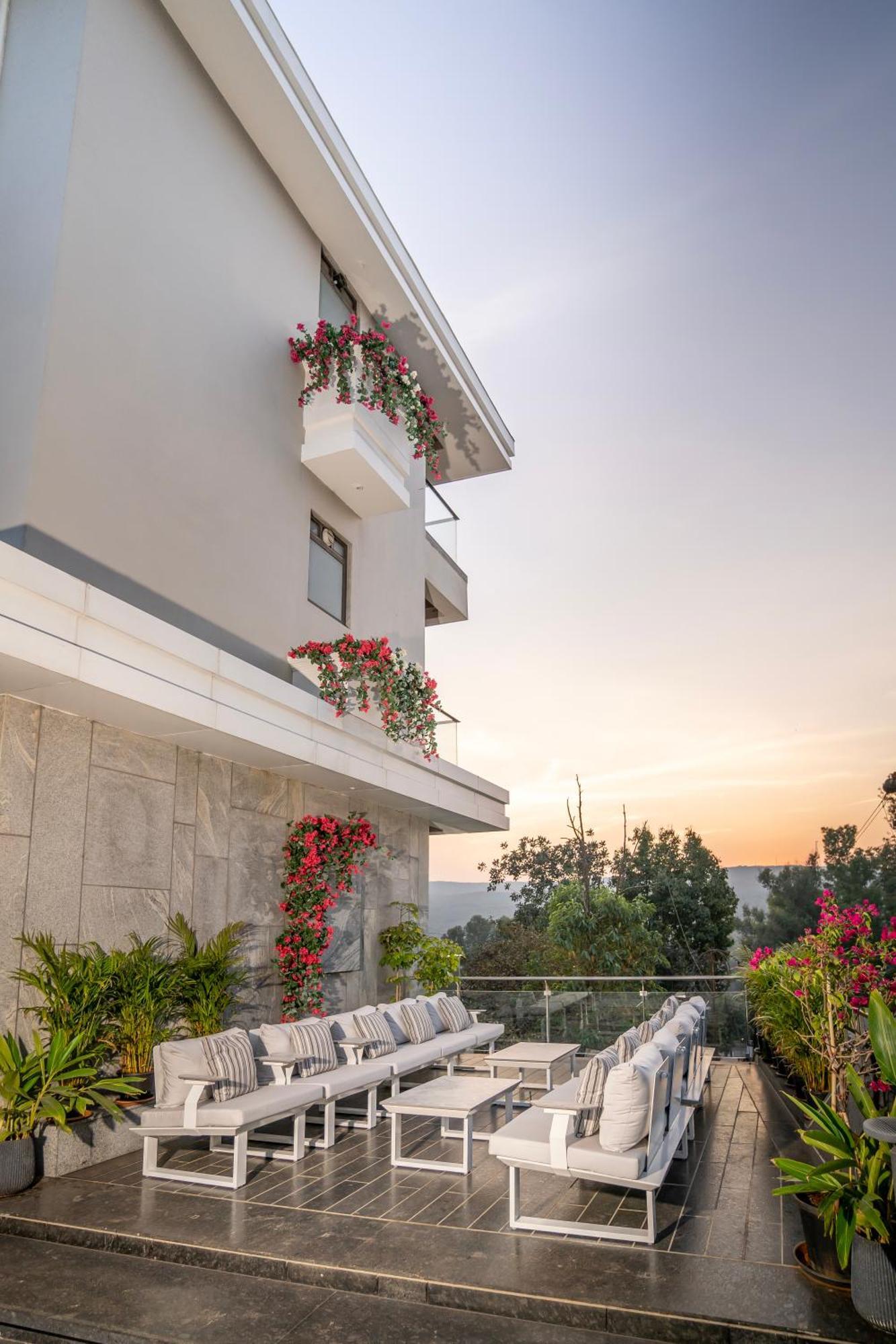 Leela Resort, The Exotic Boutique Hotel - Pure Veg Mahābaleshwar Dış mekan fotoğraf