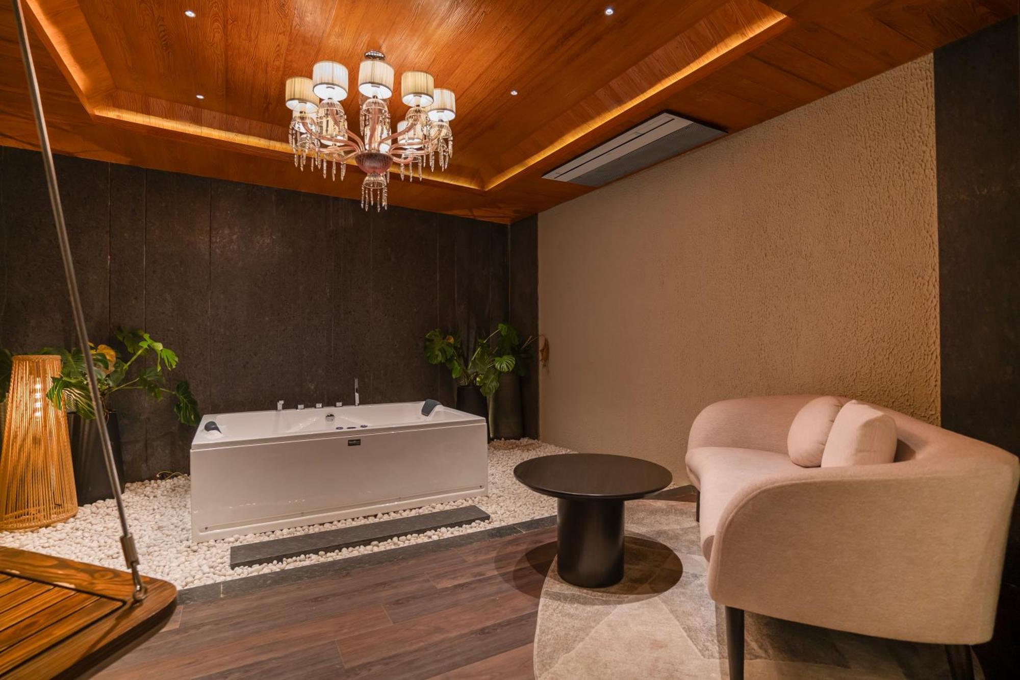 Leela Resort, The Exotic Boutique Hotel - Pure Veg Mahābaleshwar Dış mekan fotoğraf