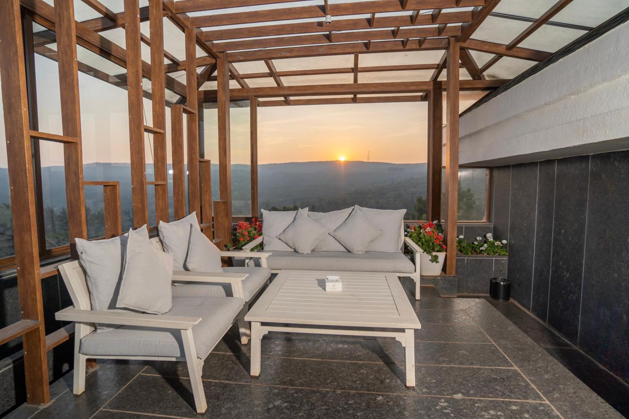Leela Resort, The Exotic Boutique Hotel - Pure Veg Mahābaleshwar Dış mekan fotoğraf