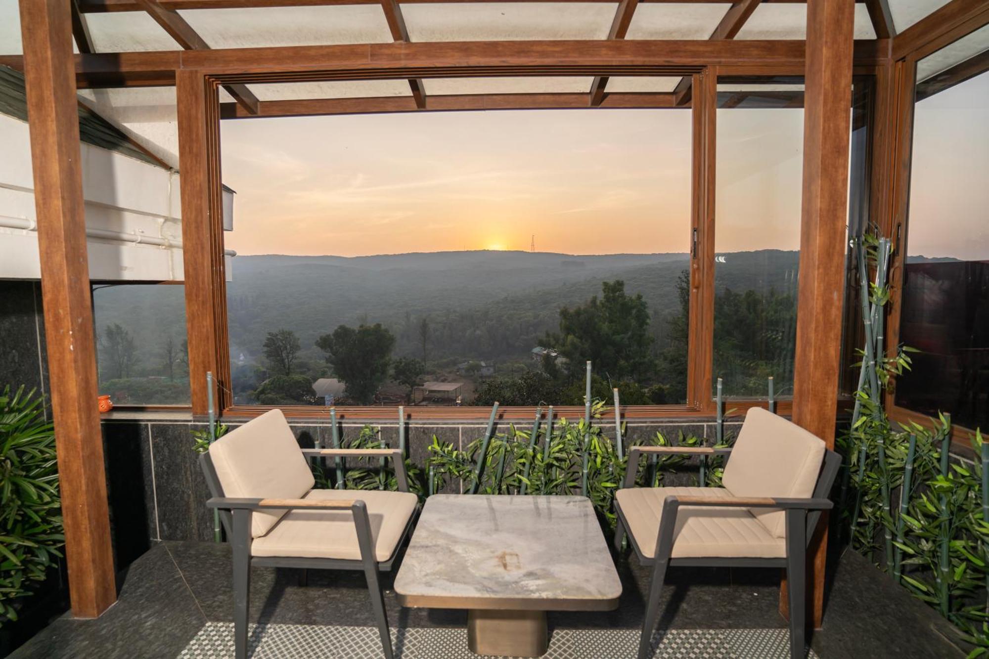 Leela Resort, The Exotic Boutique Hotel - Pure Veg Mahābaleshwar Dış mekan fotoğraf