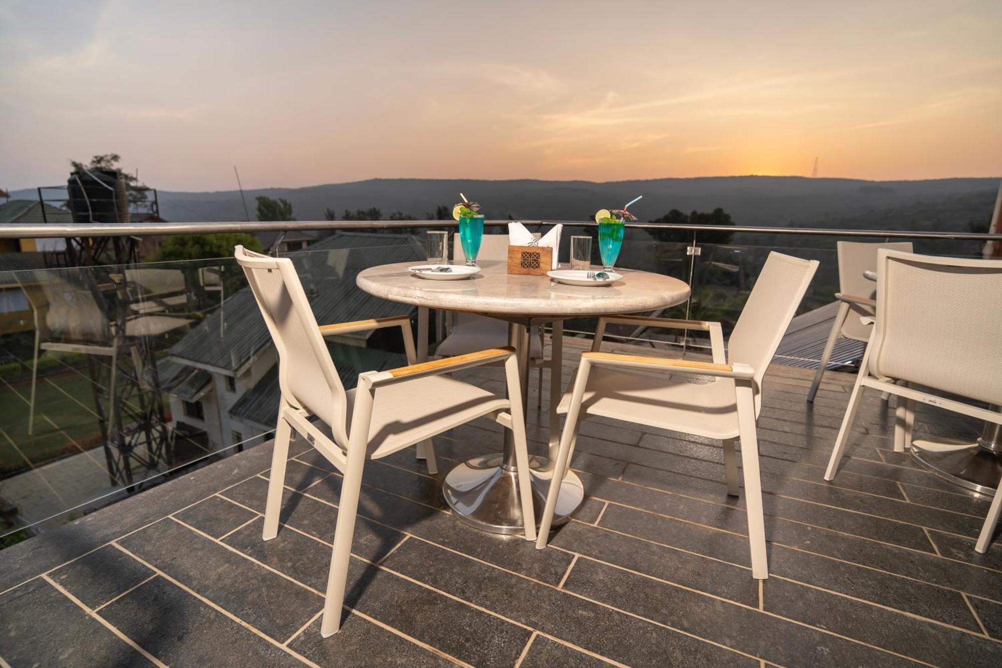 Leela Resort, The Exotic Boutique Hotel - Pure Veg Mahābaleshwar Dış mekan fotoğraf